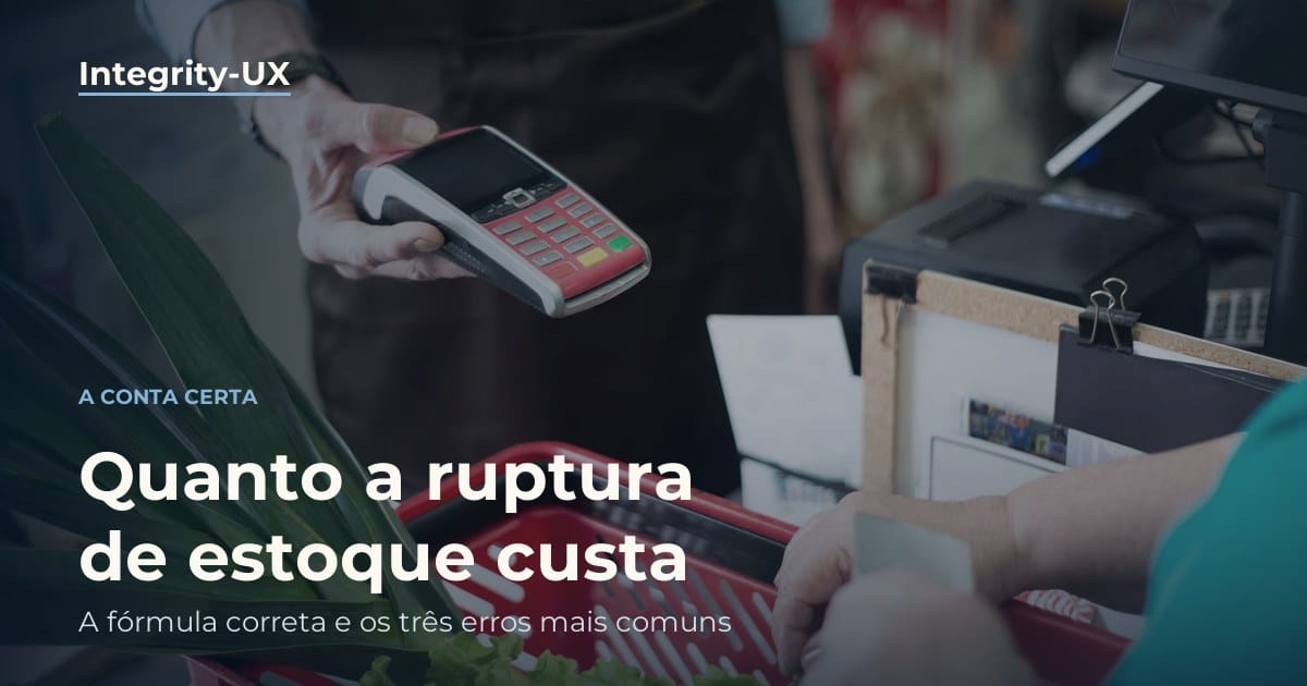 Maquininha de cartão e cesta de compras no caixa do supermercado, ilustrando o custo da ruptura de estoque